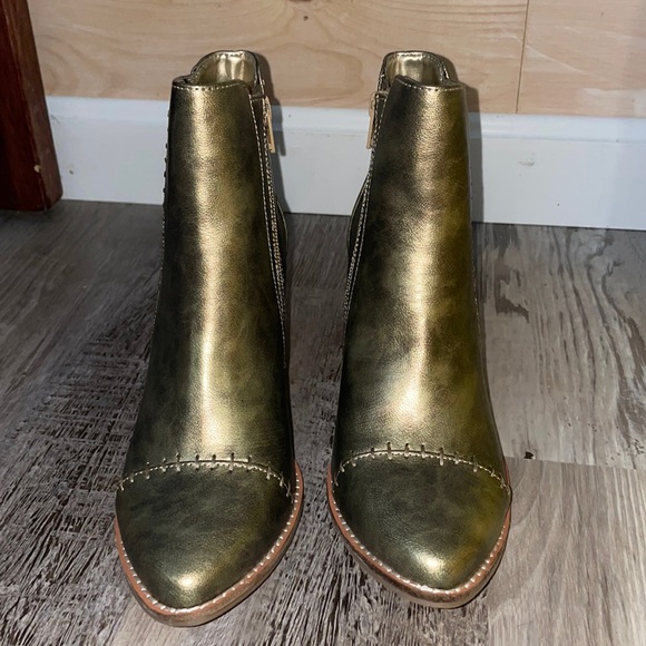 Coconuts by Matisse Elaine Gold Booties Womens Size 8M - Picture 2 of 10